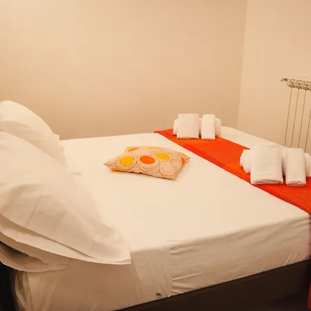 Economy With Free Parking, Unfdergound, 400 Meters From The Historic Center Of Appartement Tropea