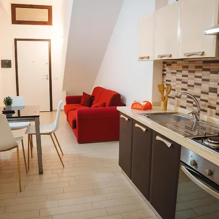 Economy With Free Parking, Unfdergound, 400 Meters From The Historic Center Of