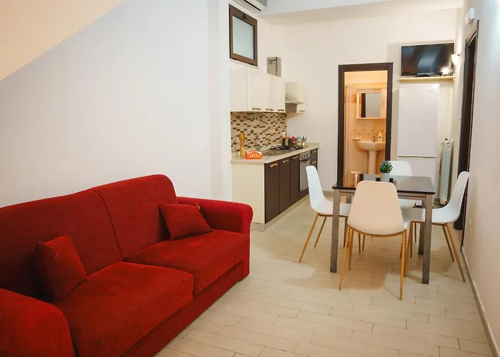 Economy With Free Parking, Unfdergound, 400 Meters From The Historic Center Of *